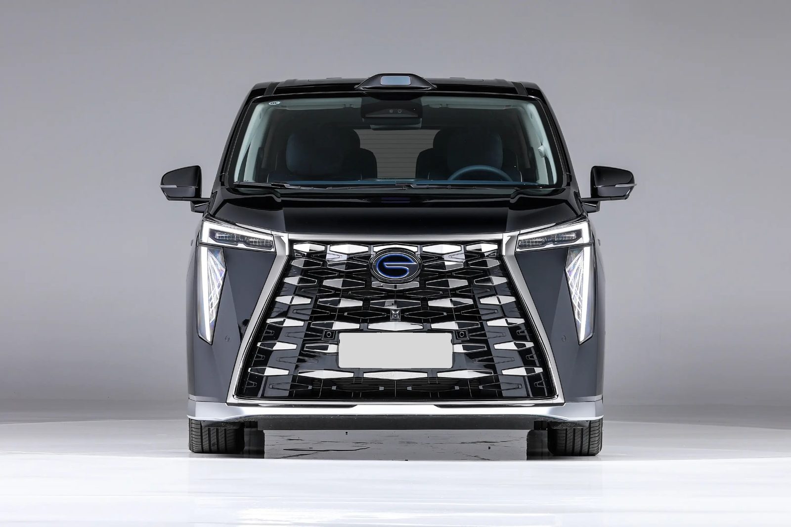 GAC Trumpchi Xiangwang M8 PHEV L 2026 — экстерьер, front studio, рынок internal_mvp