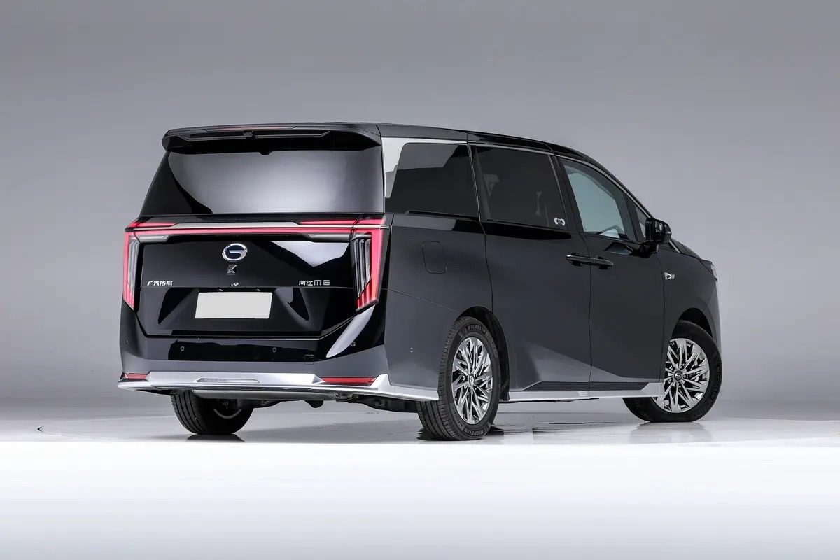 GAC Trumpchi Xiangwang M8 PHEV L 2026 — экстерьер, rear 3q studio, рынок internal_mvp