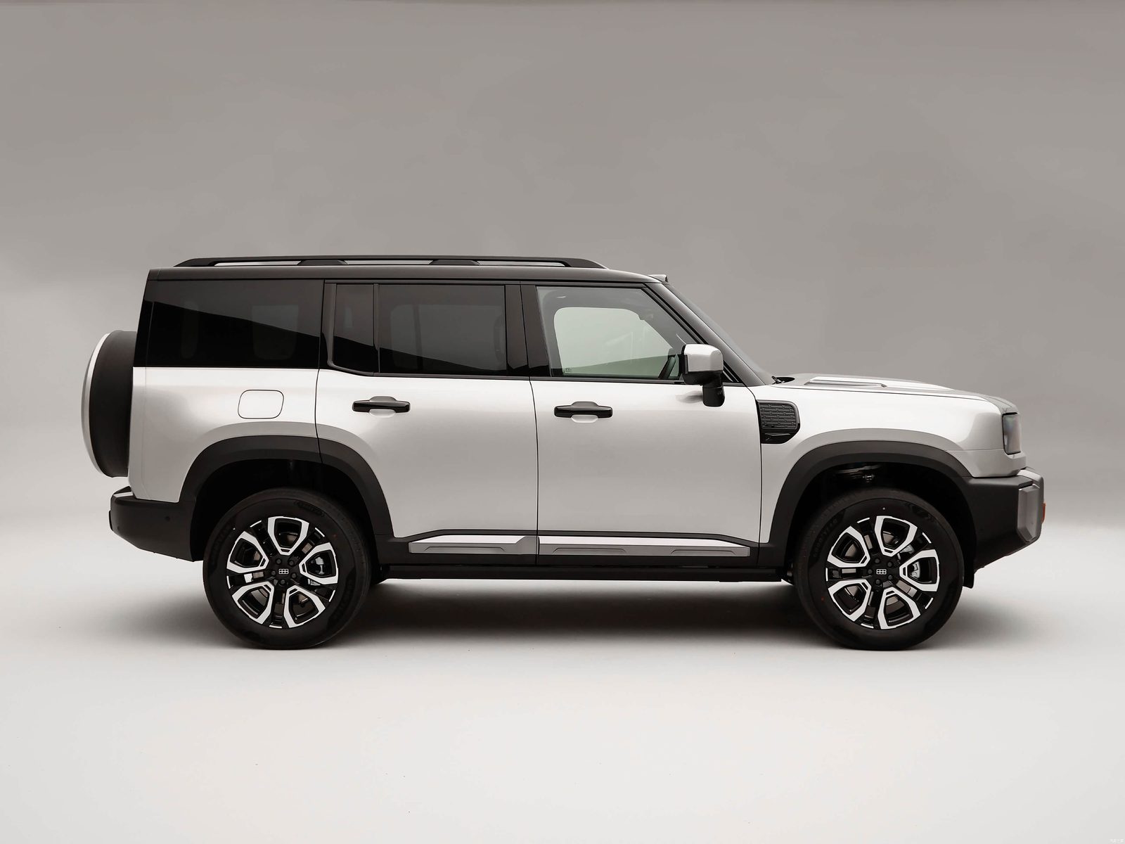 Geely Galaxy Cruiser 700 PHEV 2026 — экстерьер, side profile opposite, рынок China