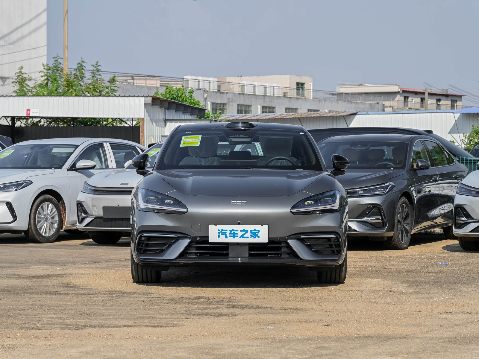 Geely Galaxy TT EV 2026 — экстерьер, вид спереди, рынок China