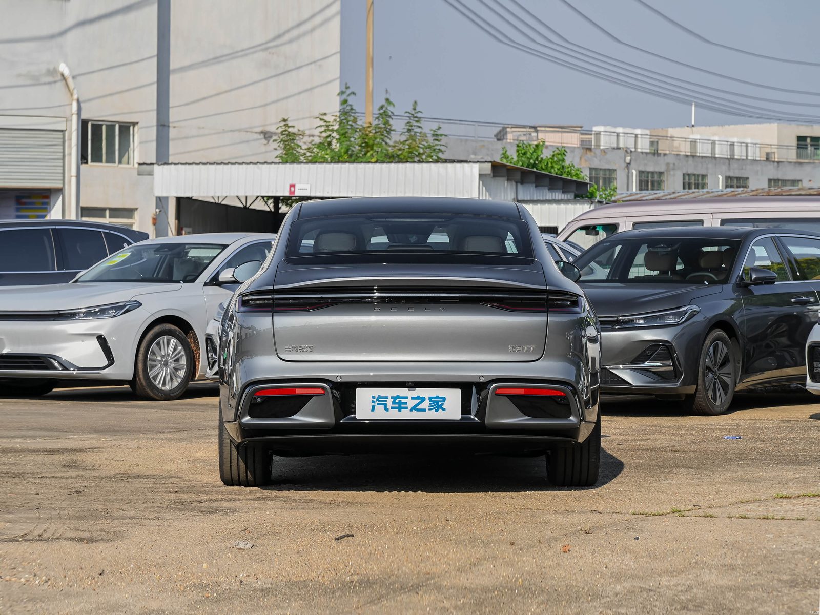 Geely Galaxy TT EV 2026 — экстерьер, вид сзади, рынок China