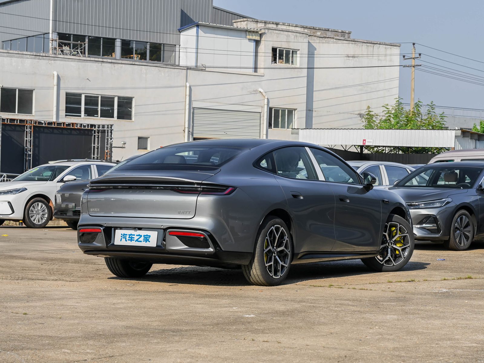 Geely Galaxy TT EV 2026 — экстерьер, rear three quarter opposite, рынок China