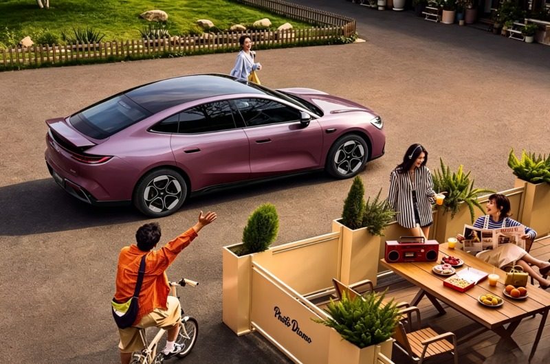 Geely Galaxy TT EV 2026 — экстерьер, side profile, рынок China