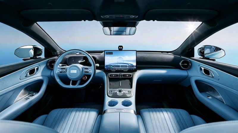 Geely Galaxy TT EV 2026 — главное фото модели, интерьер, передняя панель, рынок China
