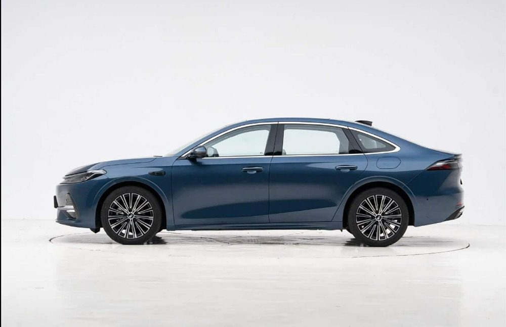 Geely Galaxy A7 EM-i 2026 — экстерьер, вид сбоку, рынок internal_mvp