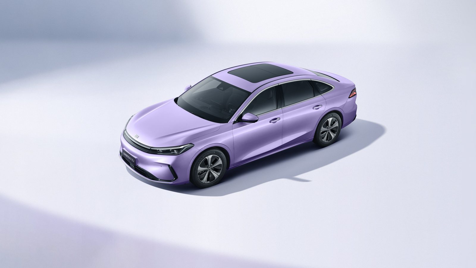 Geely Galaxy A7 EV 2026 — экстерьер, top front 3q, рынок China