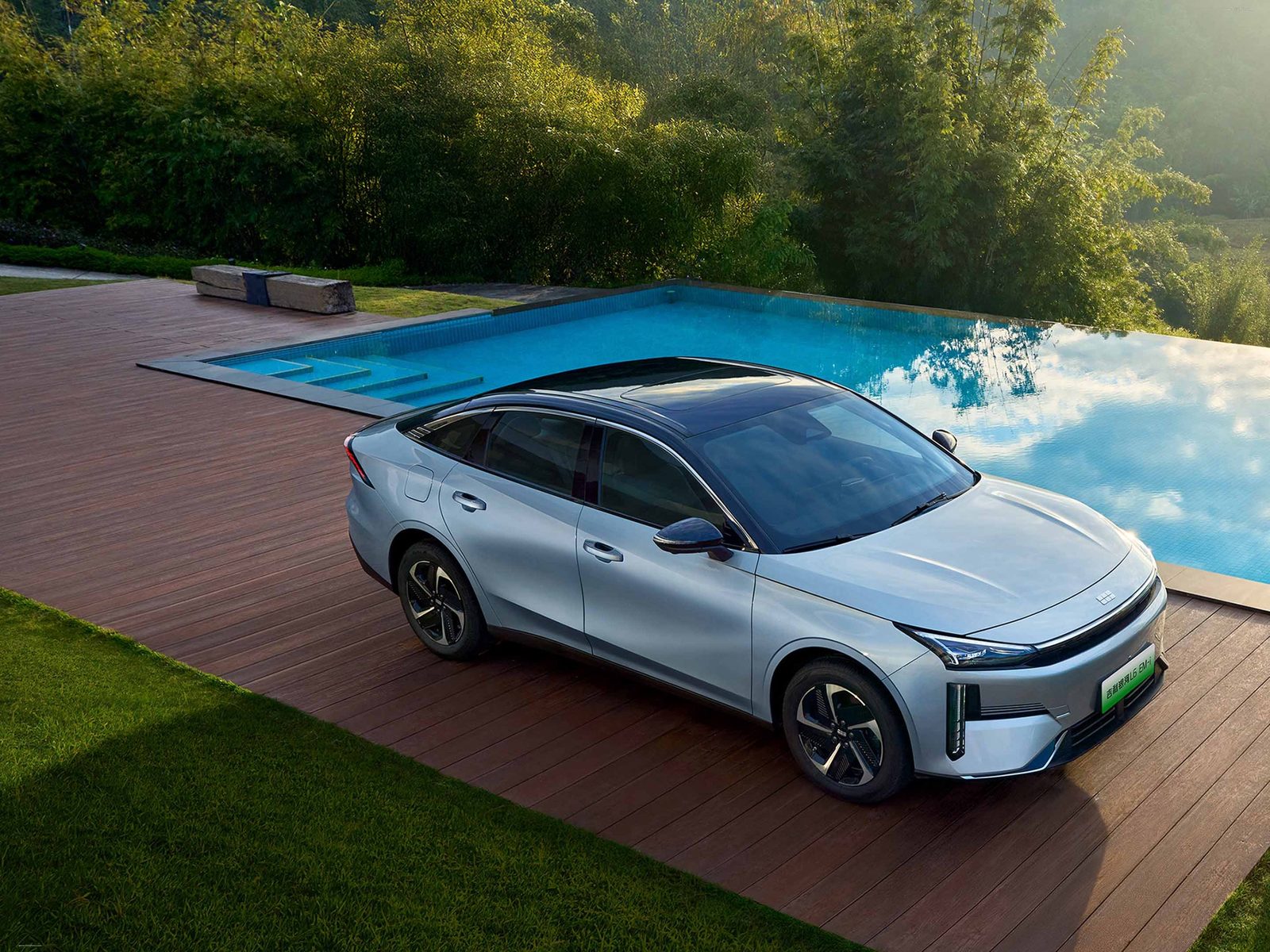 Geely Galaxy L6 EM-i 2026 — экстерьер, вид сбоку, рынок China