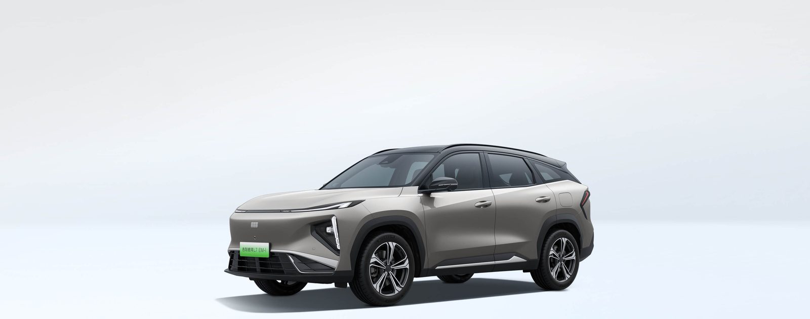 Geely Galaxy L7 EM-i 2026 — экстерьер, front 3q gray, рынок China