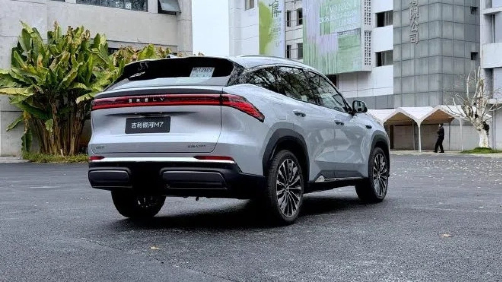 Geely Galaxy M7 EM-i 2026 — экстерьер, вид сбоку, рынок internal_mvp