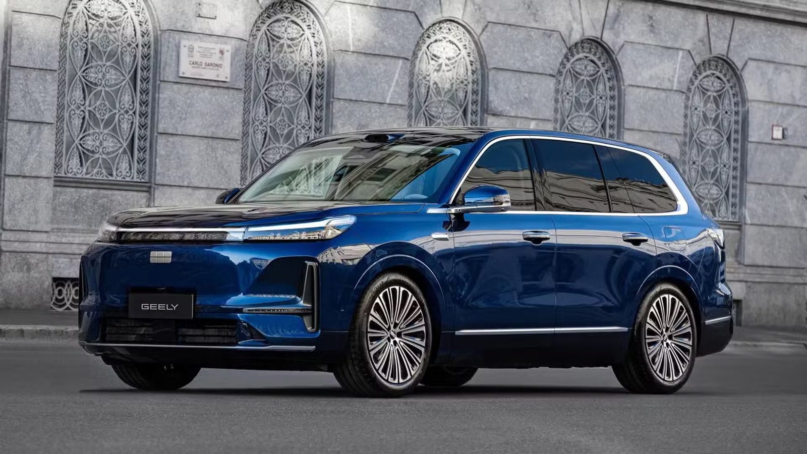 Geely Galaxy M9 2025 — главное фото модели, экстерьер, вид спереди 3/4, рынок internal_mvp