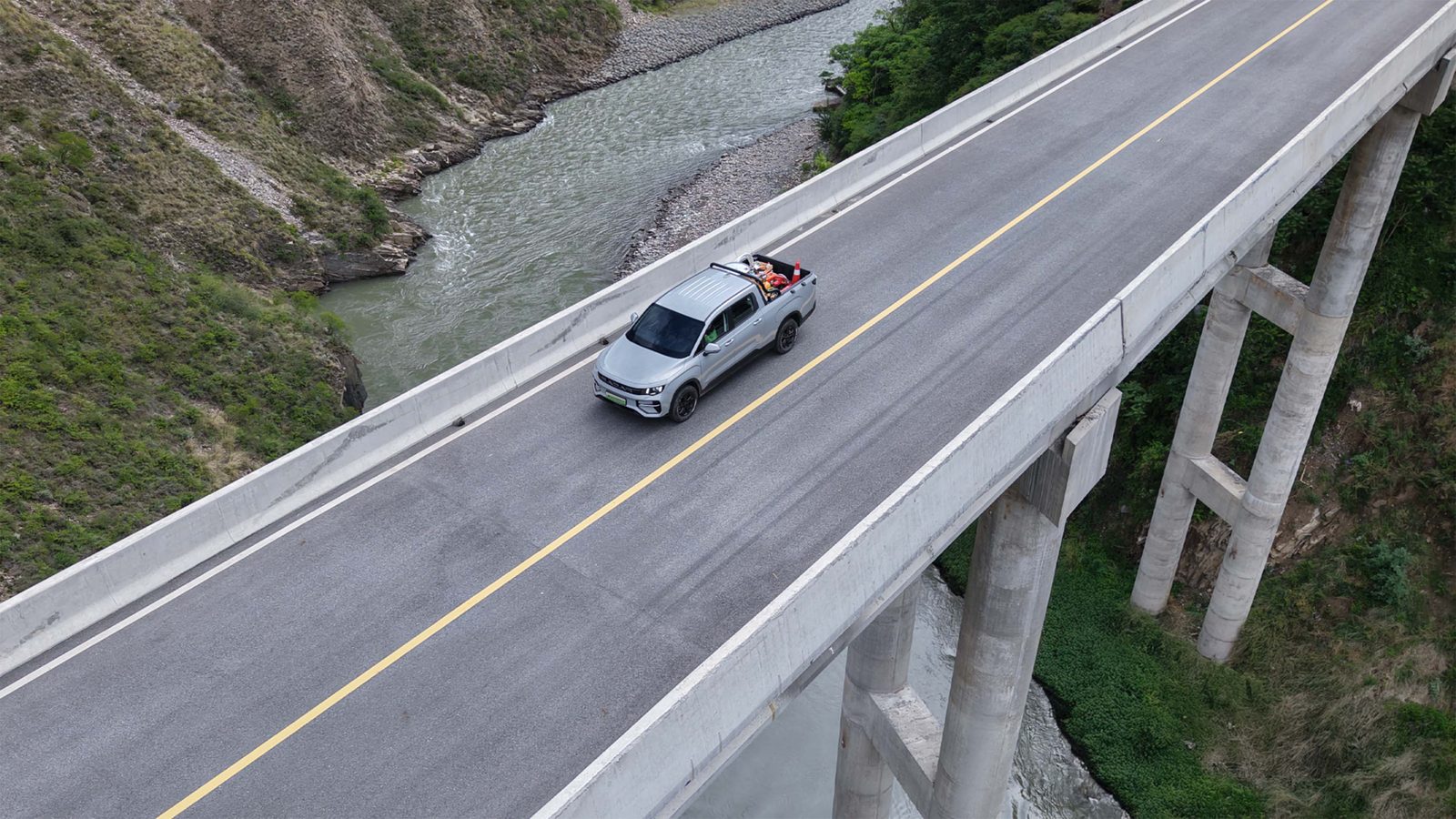 Geely Radar Horizon EM-P / RD6 PHEV 2026 — экстерьер, overhead driving, рынок China