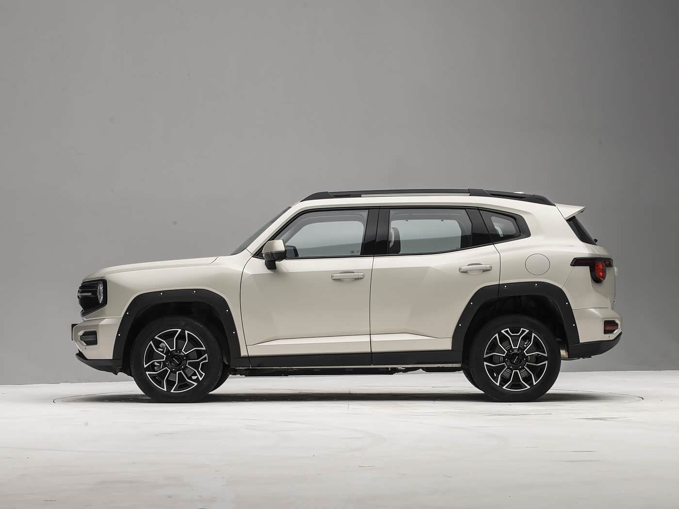 Haval Big Dog PLUS PHEV 2026 — экстерьер, вид сбоку, рынок internal_mvp