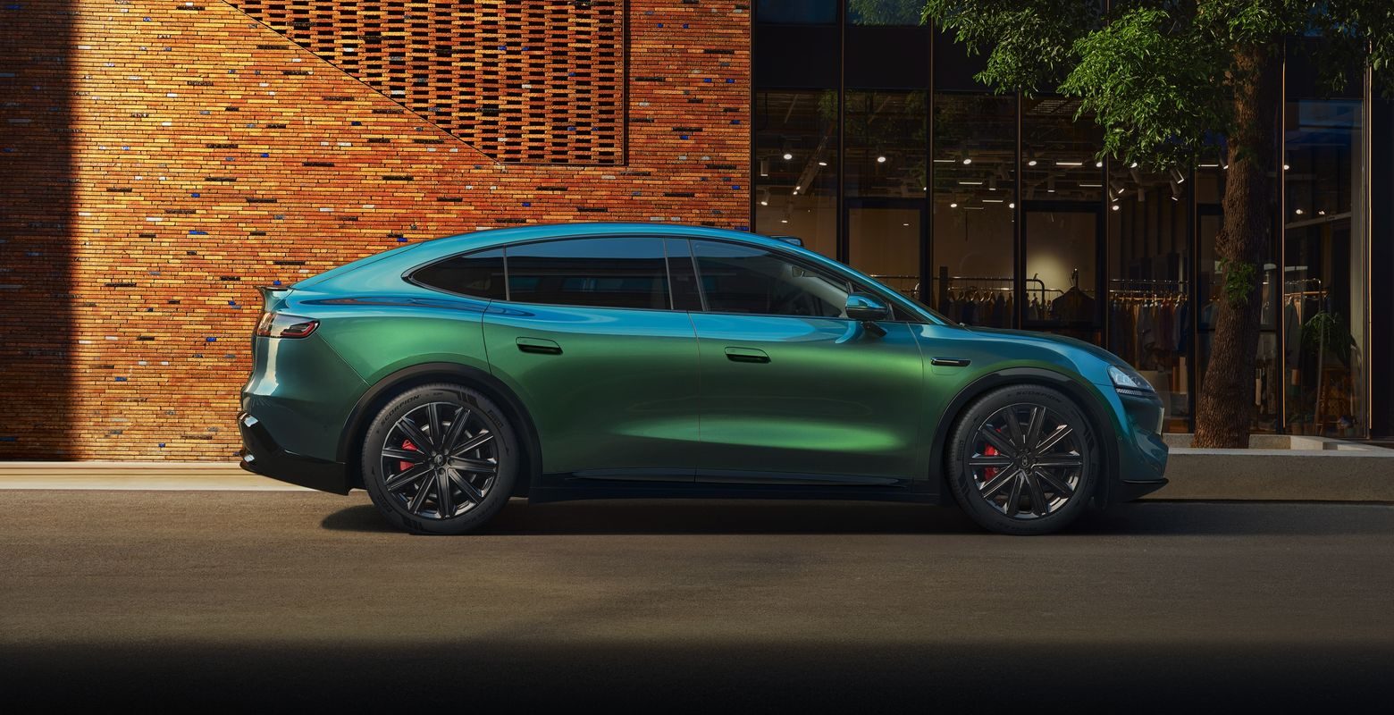 HIMA Luxeed R7 EV September 2026 refresh — экстерьер, вид сбоку, рынок China