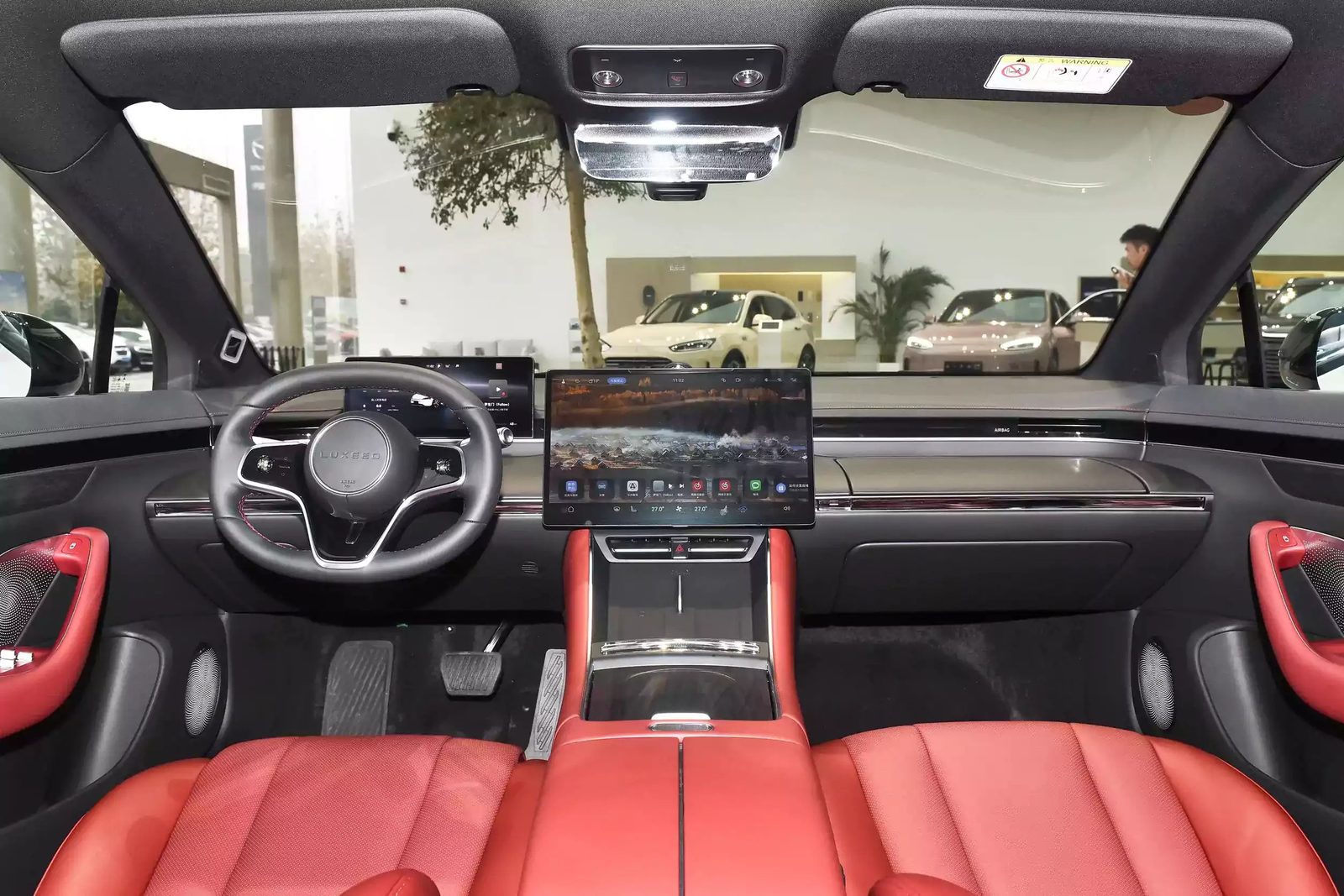 HIMA Luxeed S7 EV 2026 — интерьер, второй ряд сидений, рынок internal_mvp