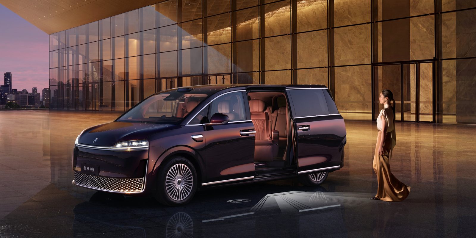 HIMA Luxeed V9 EREV 2026 — экстерьер, side open door, рынок official_china_site