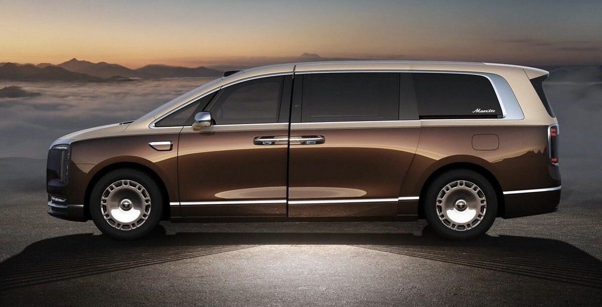 HIMA Maextro V800 2026 — экстерьер, side profile desert, рынок China pre-sale/reference