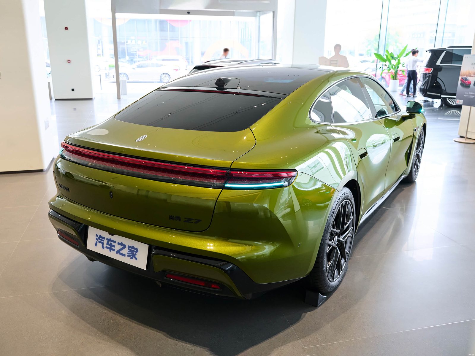 HIMA Shangjie Z7 EV 2026 — экстерьер, side alt, рынок china_reference