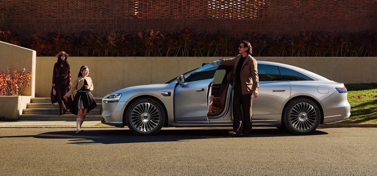 HIMA Stelato S9 EV 2024 — экстерьер, doors open side, рынок China/import