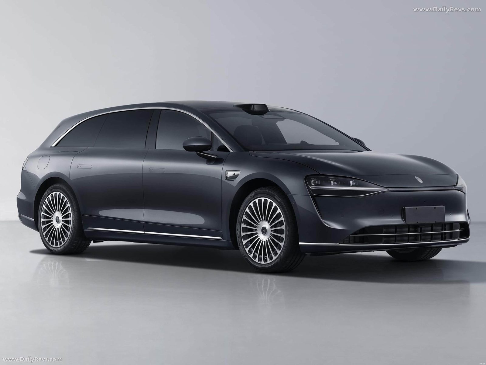 HIMA Stelato S9T EV 2026 — главное фото модели, экстерьер, вид сбоку, рынок internal_mvp
