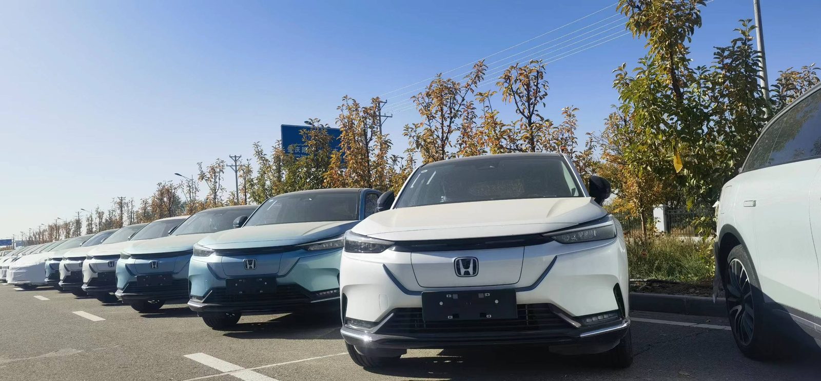 Honda e:NP1 / e:NS1 China 2022 — экстерьер, вид спереди 3/4, рынок internal_mvp