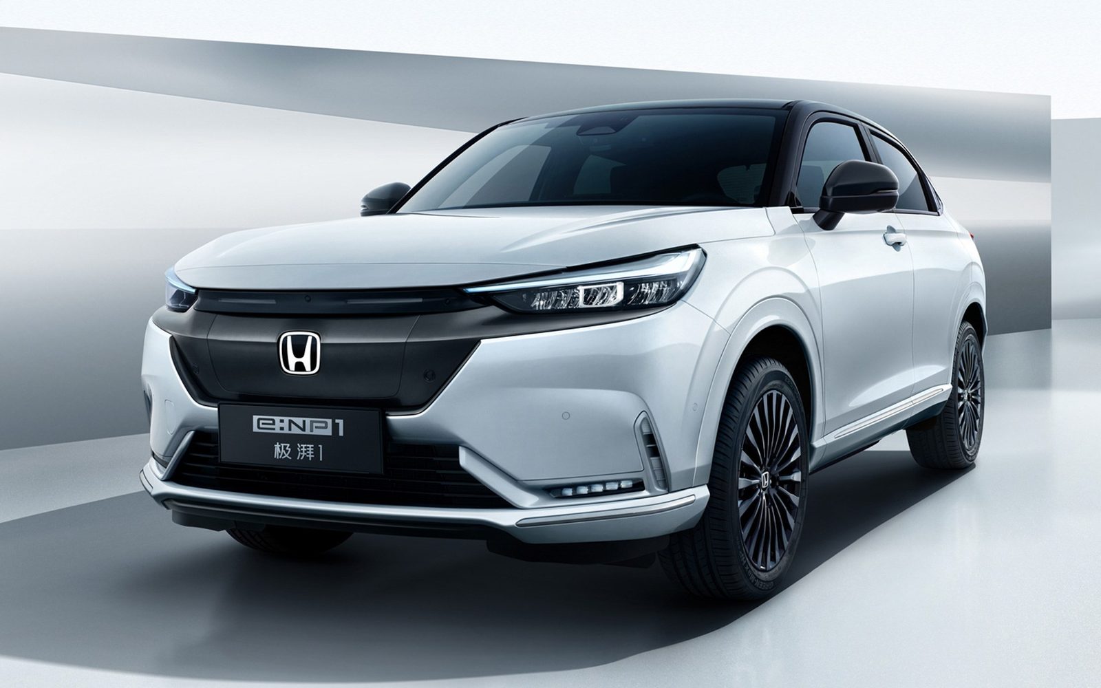 Honda e:NP1 / e:NS1 China 2022 — экстерьер, вид спереди 3/4, рынок internal_mvp