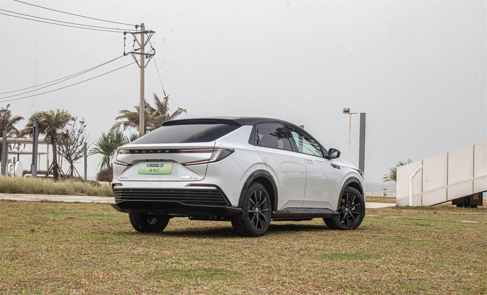 Honda e:NP2 / e:NS2 China 2024 — экстерьер, вид сзади 3/4, рынок China first-drive/reference