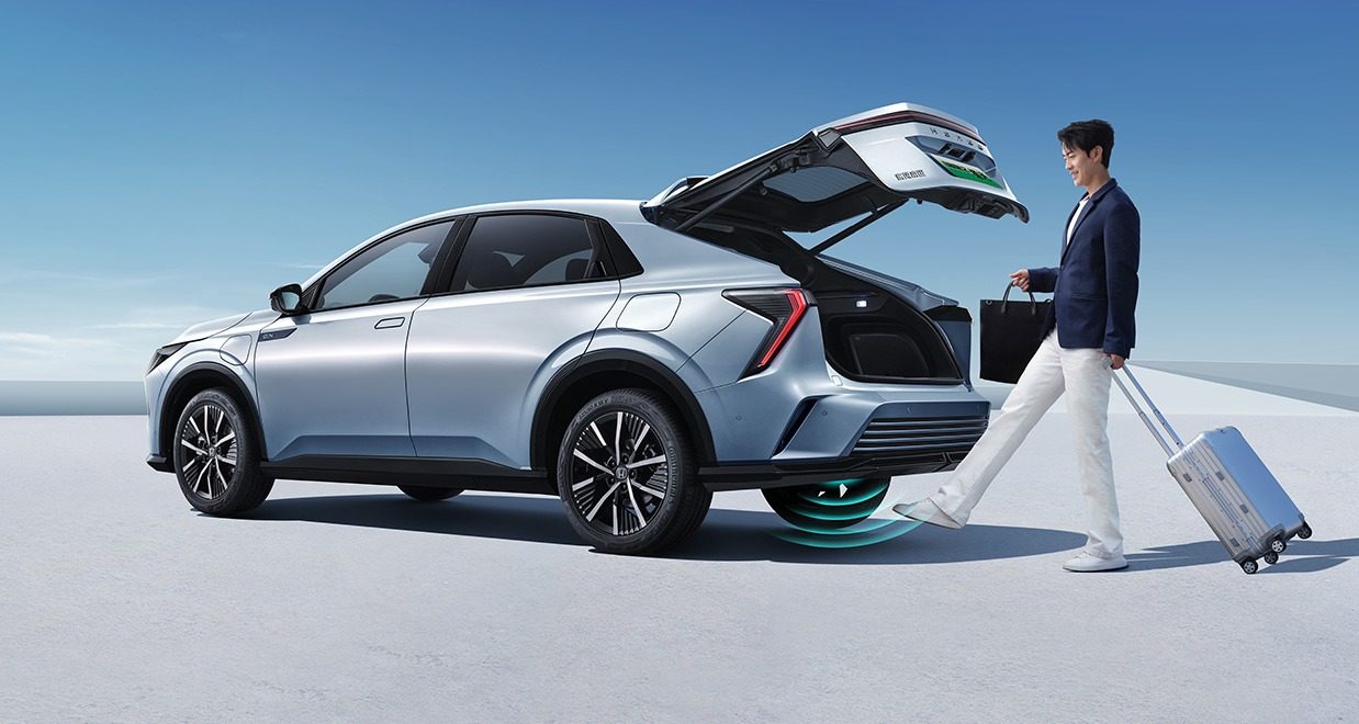 Honda e:NP2 / e:NS2 China 2024 — экстерьер, open hatch rear, рынок China official e:NS2 product page