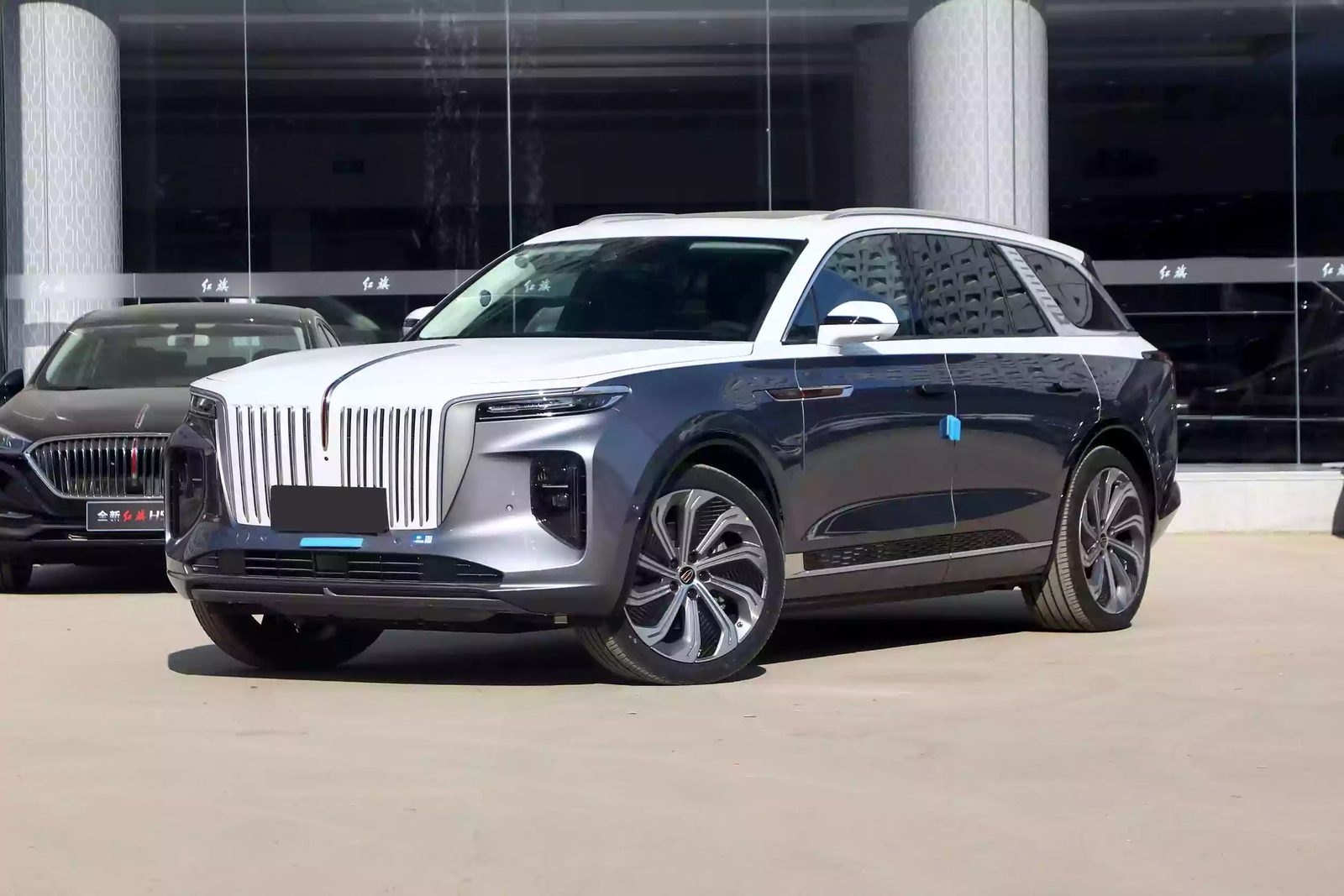 Hongqi E-HS9 2020 — главное фото модели, экстерьер, вид спереди 3/4, рынок internal_mvp