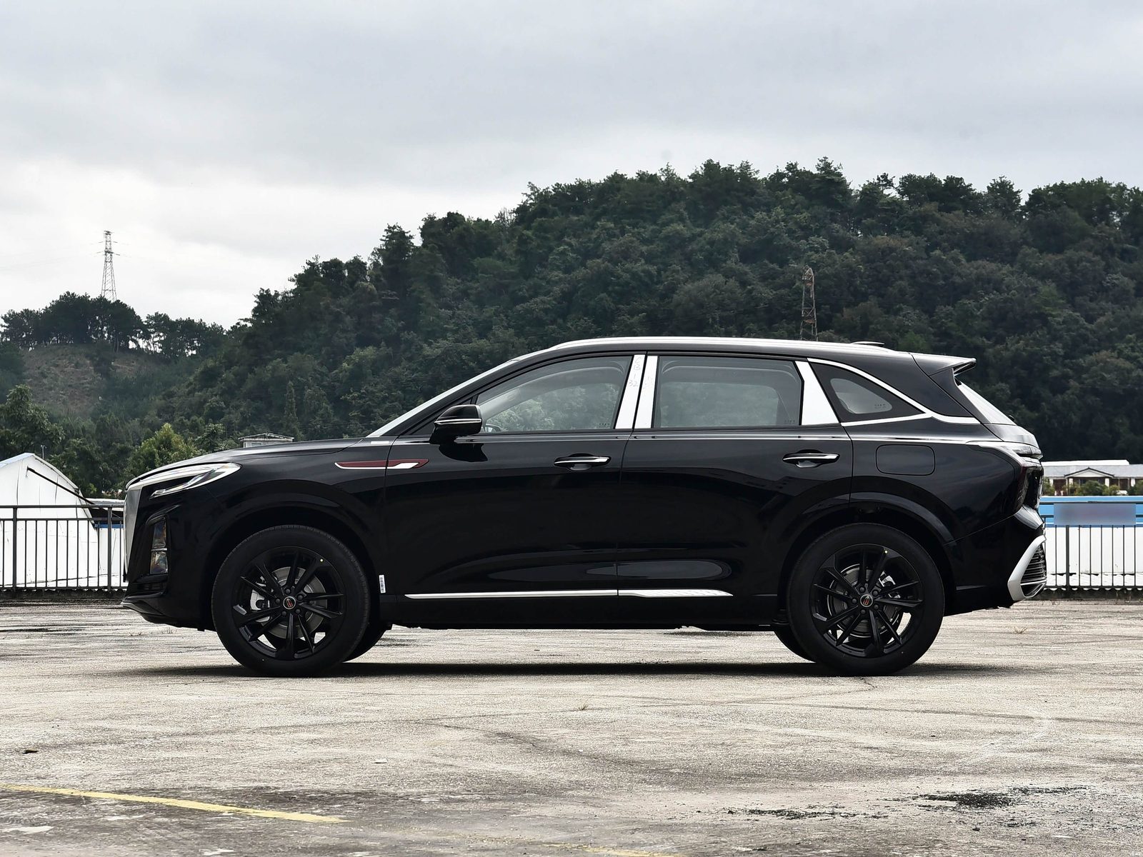 Hongqi HS3 PHEV 2025 — экстерьер, side profile, рынок China