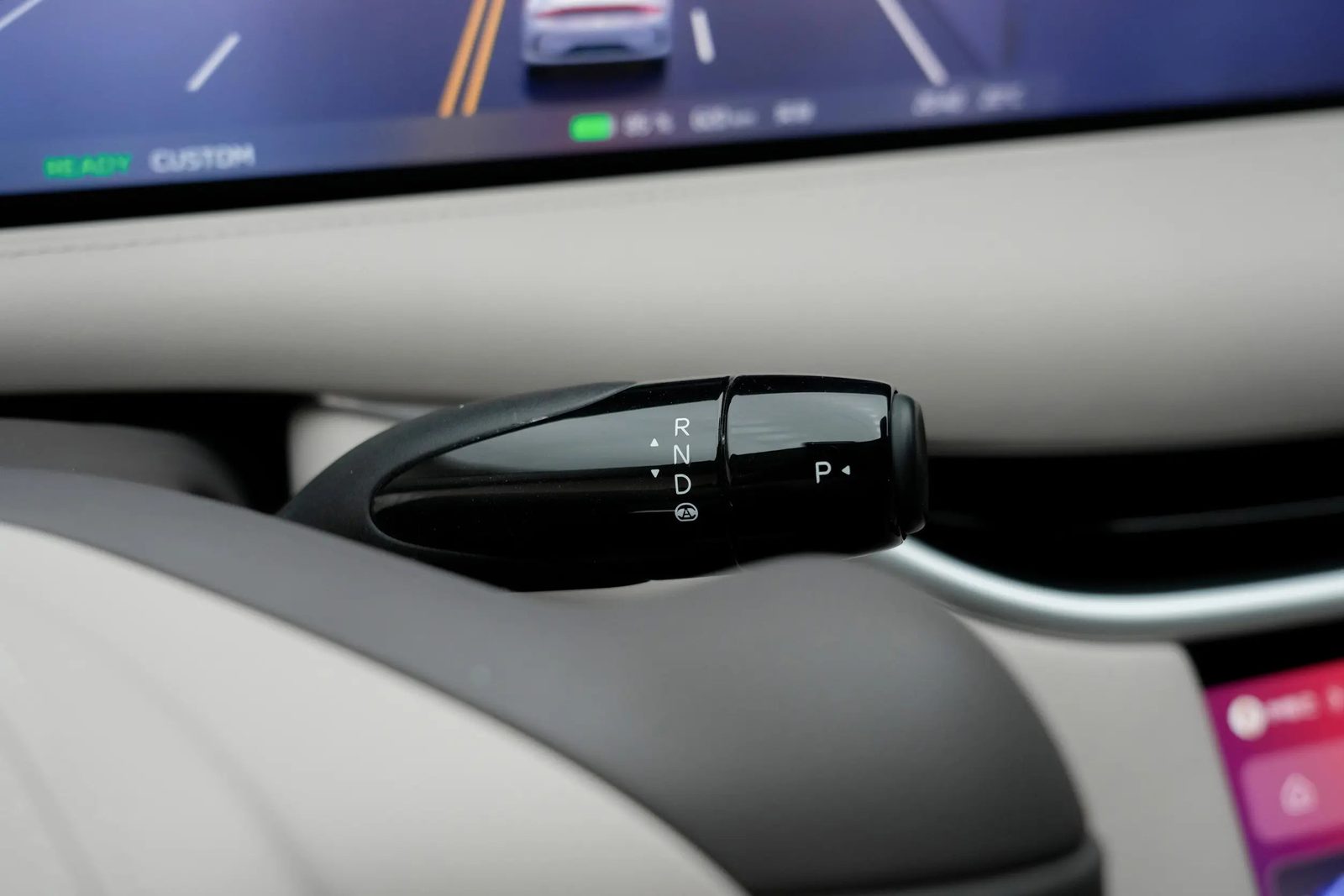 IM Motors L6 2024 — интерьер, второй ряд сидений, рынок internal_mvp