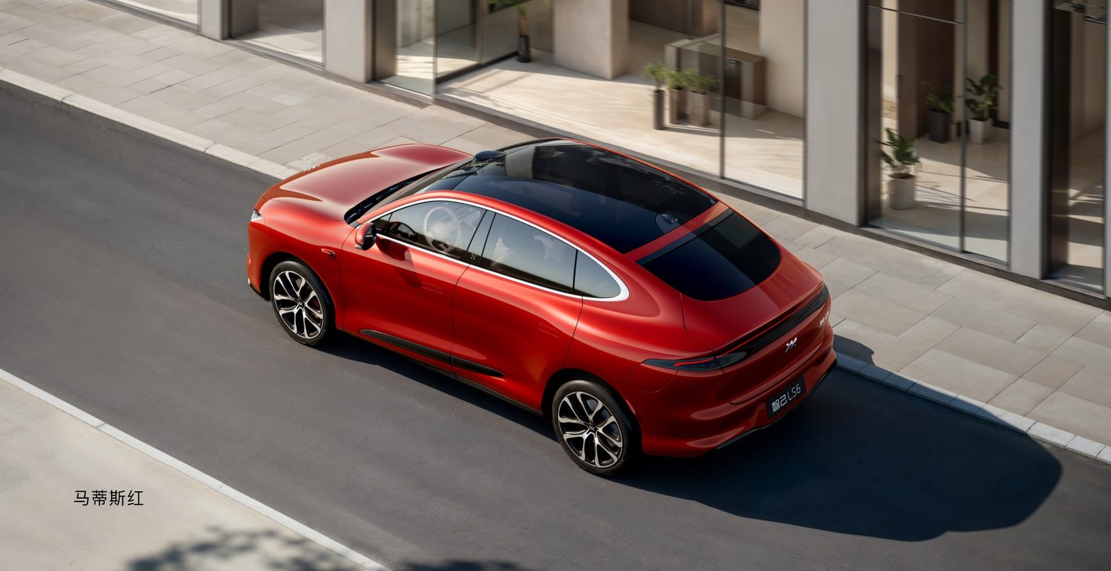 IM Motors LS6 EV 2024 — экстерьер, вид сзади 3/4, рынок China / official brand media