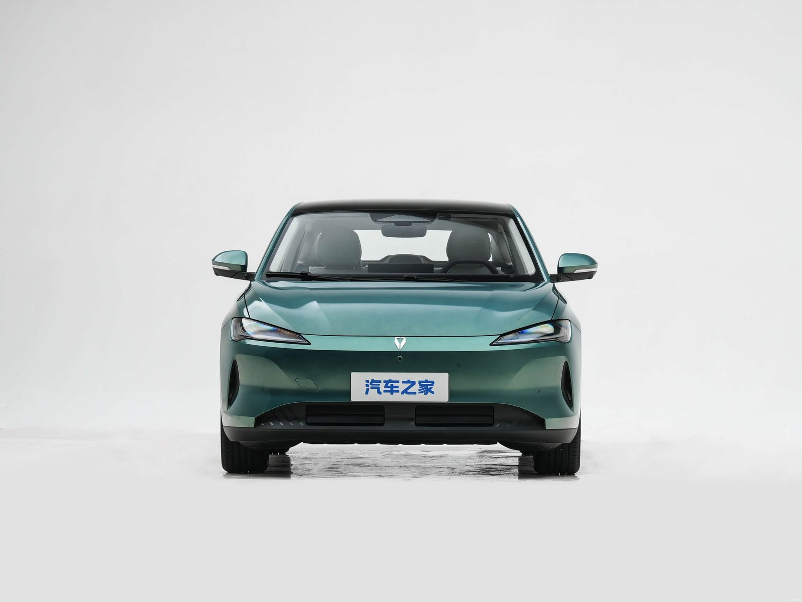 Jetta M6 EV 2026 — экстерьер, вид спереди, рынок China
