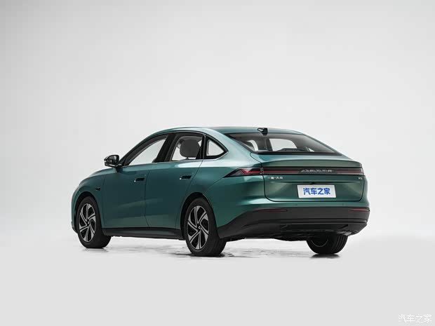 Jetta M6 EV 2026 — экстерьер, вид сзади 3/4, рынок China blind order
