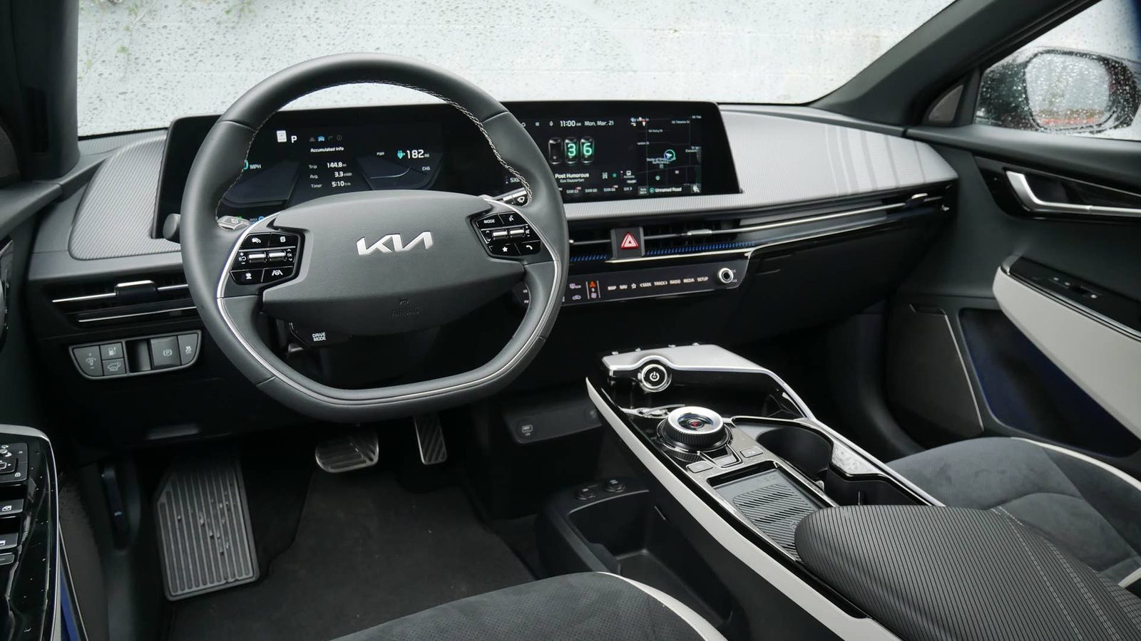 Kia EV6 2023 — интерьер, второй ряд сидений, рынок internal_mvp
