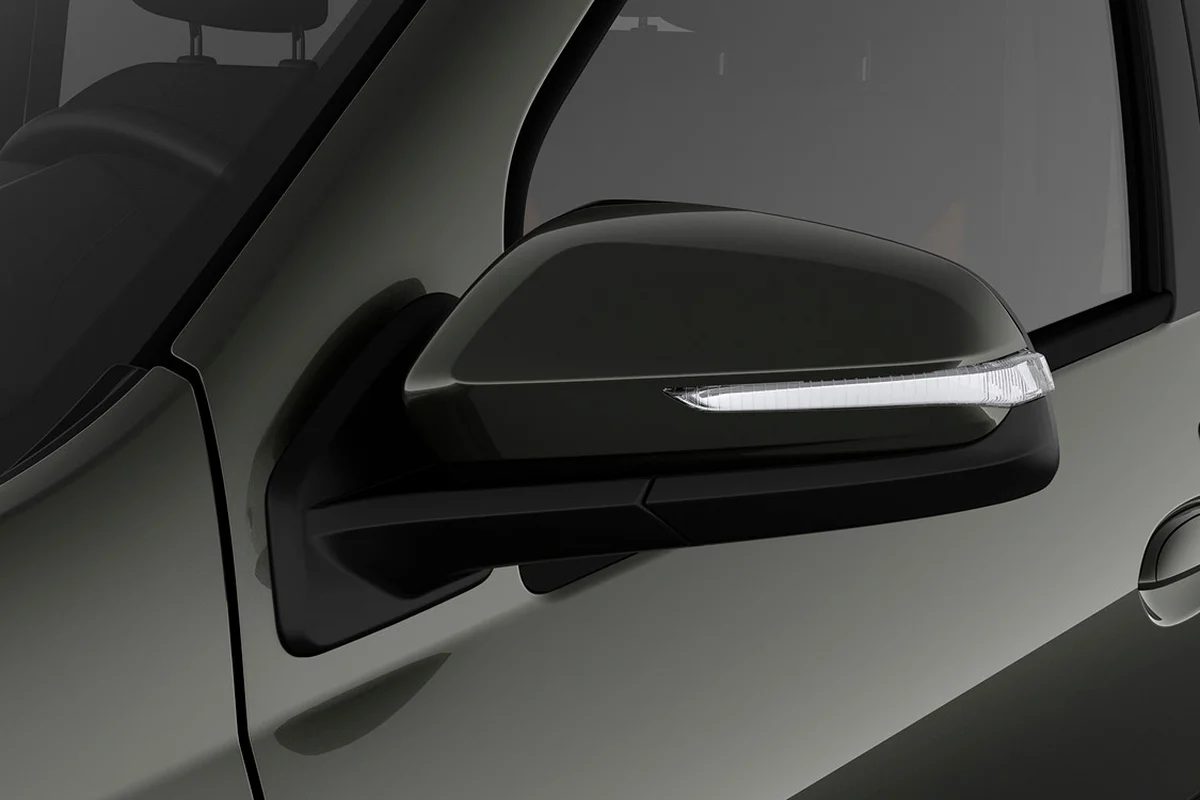 LADA e-Largus Passenger 2024 — экстерьер, mirror detail platform reference