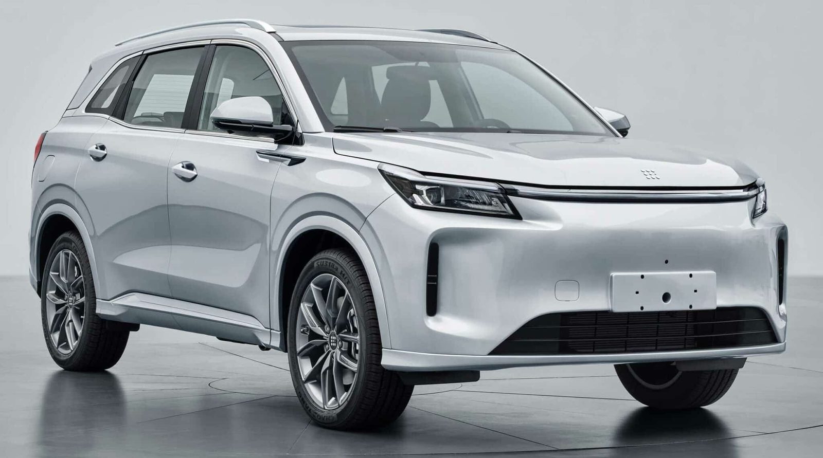 Landian E5 PHEV 2025 — главное фото модели, экстерьер, вид спереди 3/4, рынок internal_mvp