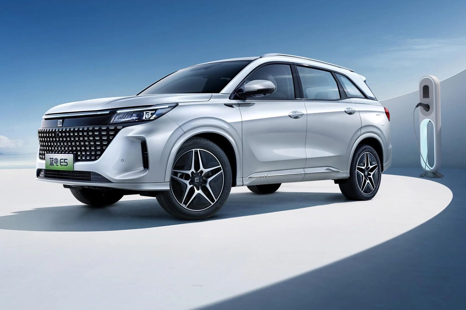 Landian E5 PHEV 2025 — экстерьер, вид сбоку, рынок internal_mvp