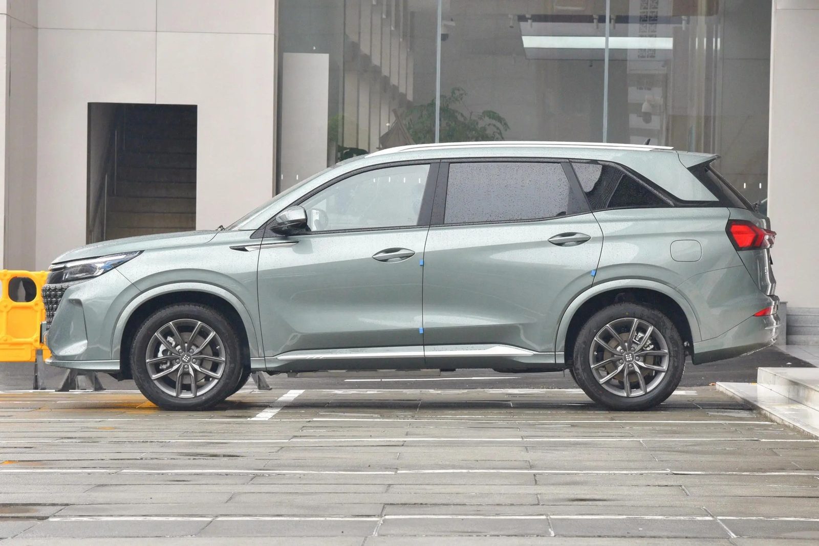 Landian E5 PHEV 2025 — экстерьер, вид сбоку, рынок internal_mvp