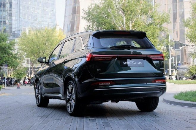 Landian E5 Plus PHEV 2026 — экстерьер, вид сзади 3/4, рынок China