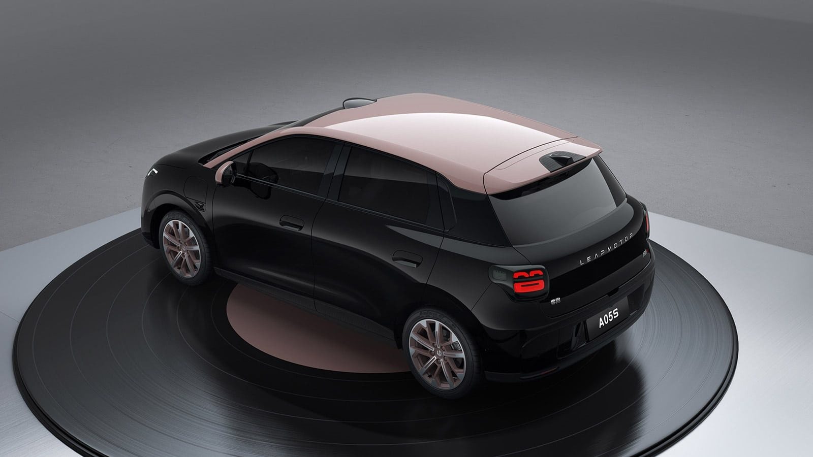 Leapmotor A05s EV — экстерьер, rear three quarter turntable, рынок China prelaunch reference