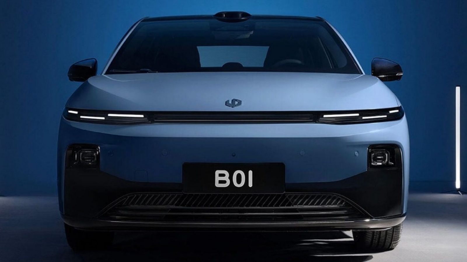 Leapmotor B01 EV 2025 — главное фото модели, экстерьер, вид спереди, рынок internal_mvp