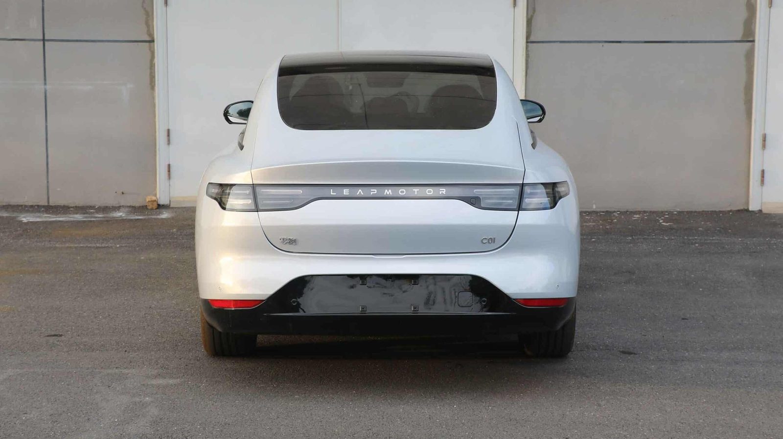 Leapmotor C01 EREV 2023 — интерьер, второй ряд сидений, рынок internal_mvp