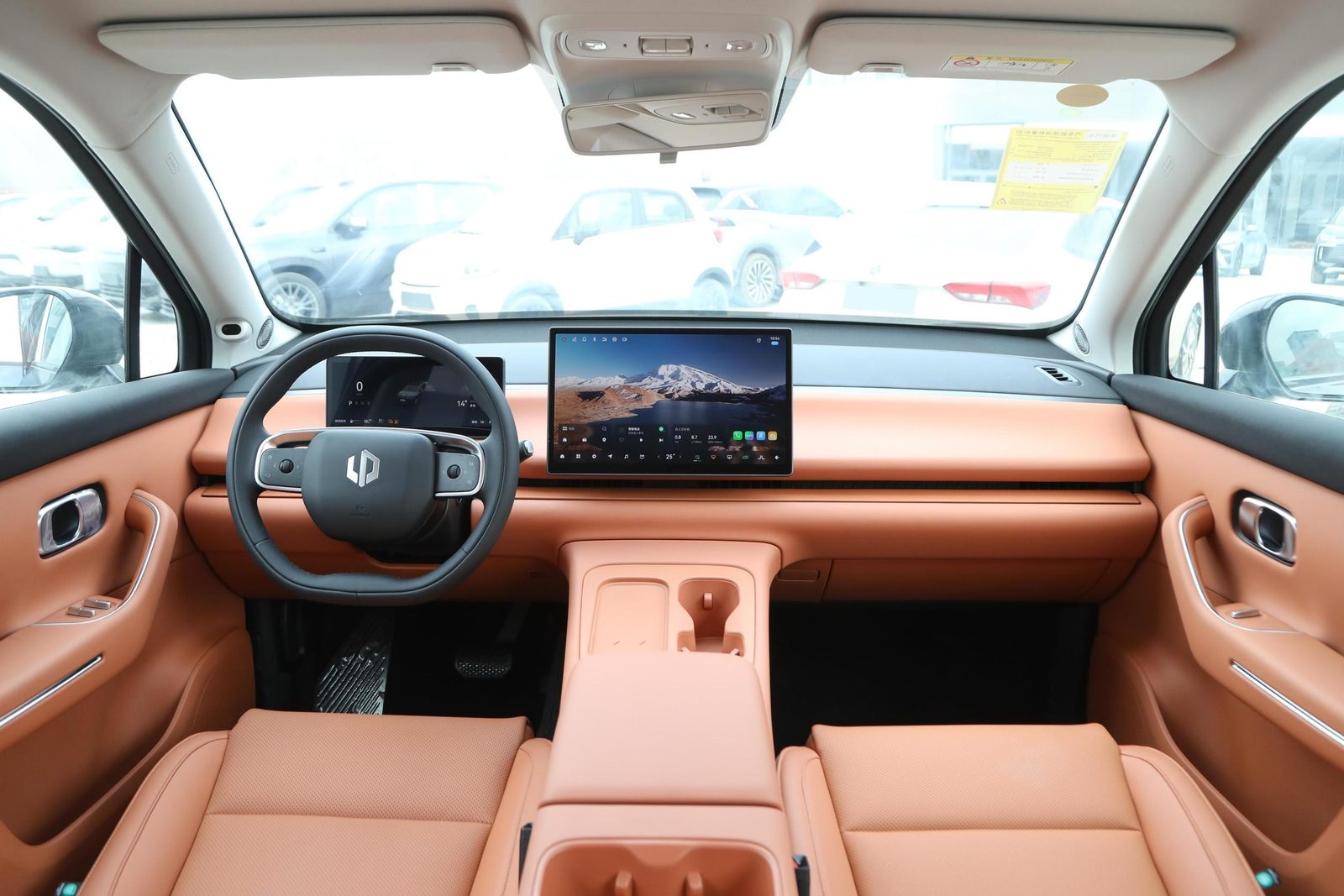 Leapmotor C01 EREV 2023 — интерьер, второй ряд сидений, рынок internal_mvp
