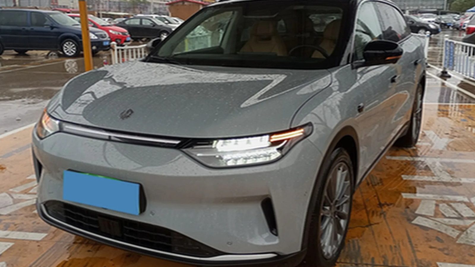 Leapmotor C11 BEV 2025 — экстерьер, вид спереди