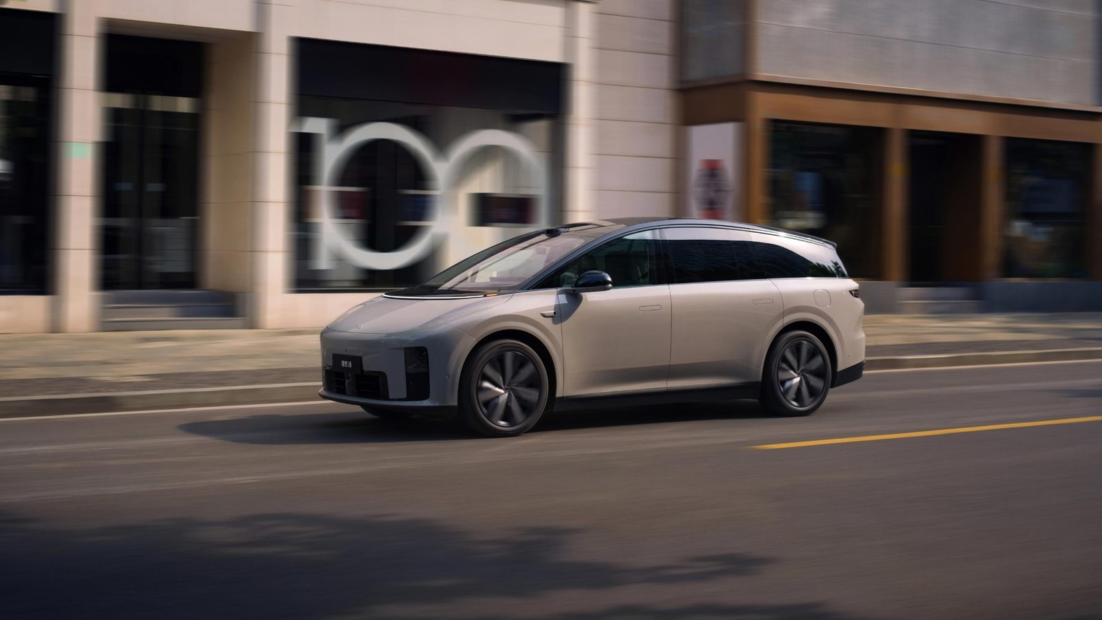 Li Auto i8 2025 — экстерьер, side rolling, рынок official_global_site