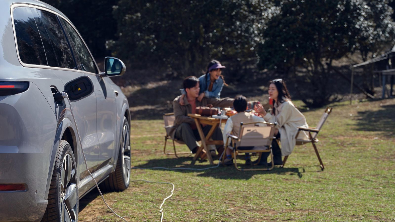 Li Auto L8 Livis 2026 — экстерьер, camping rear context