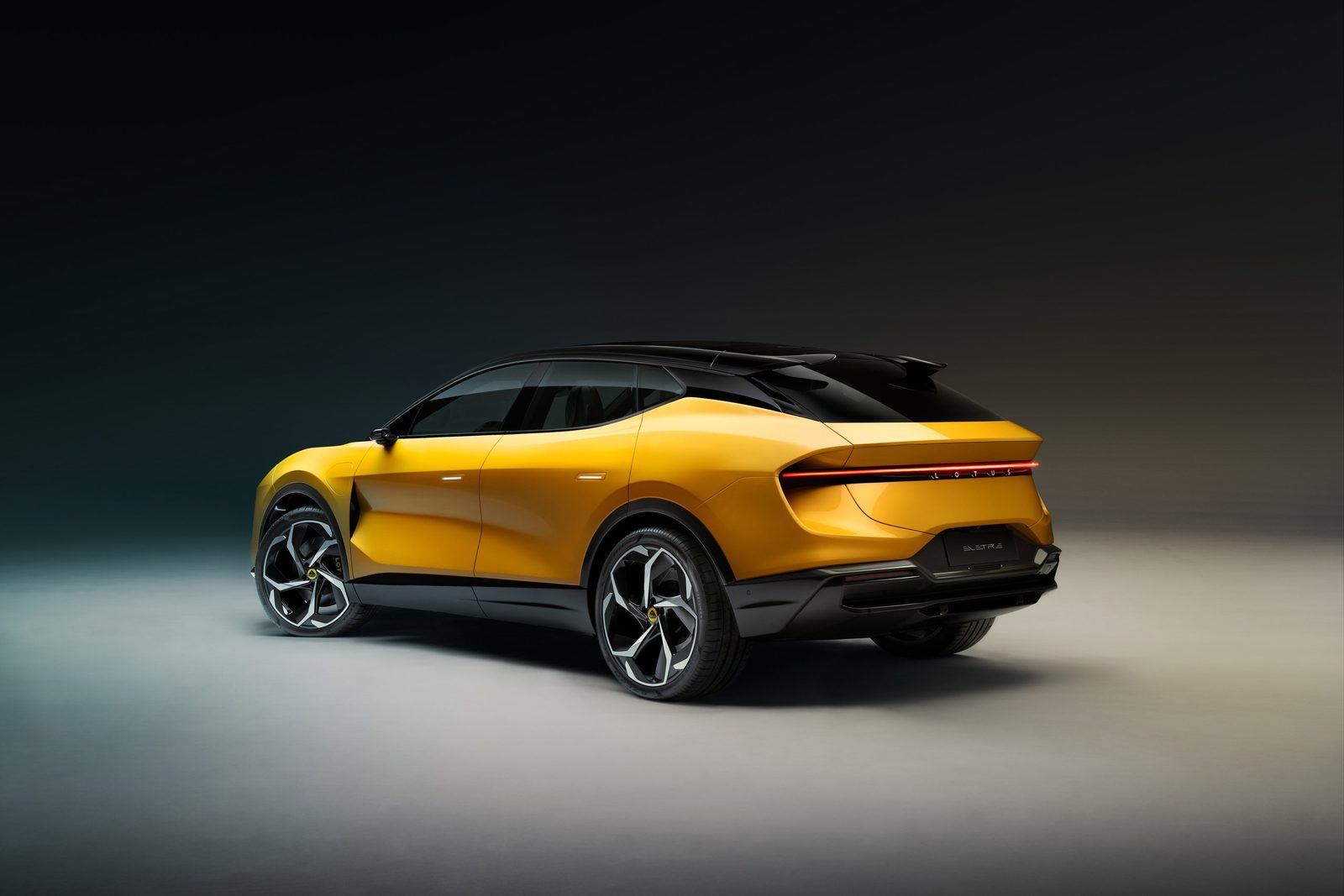 Lotus Eletre 2025 — экстерьер, вид сбоку, рынок internal_mvp