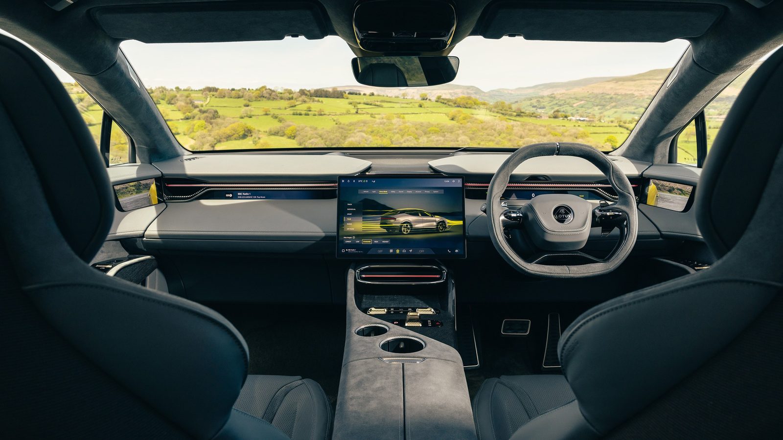 Lotus Eletre 2025 — интерьер, второй ряд сидений, рынок internal_mvp