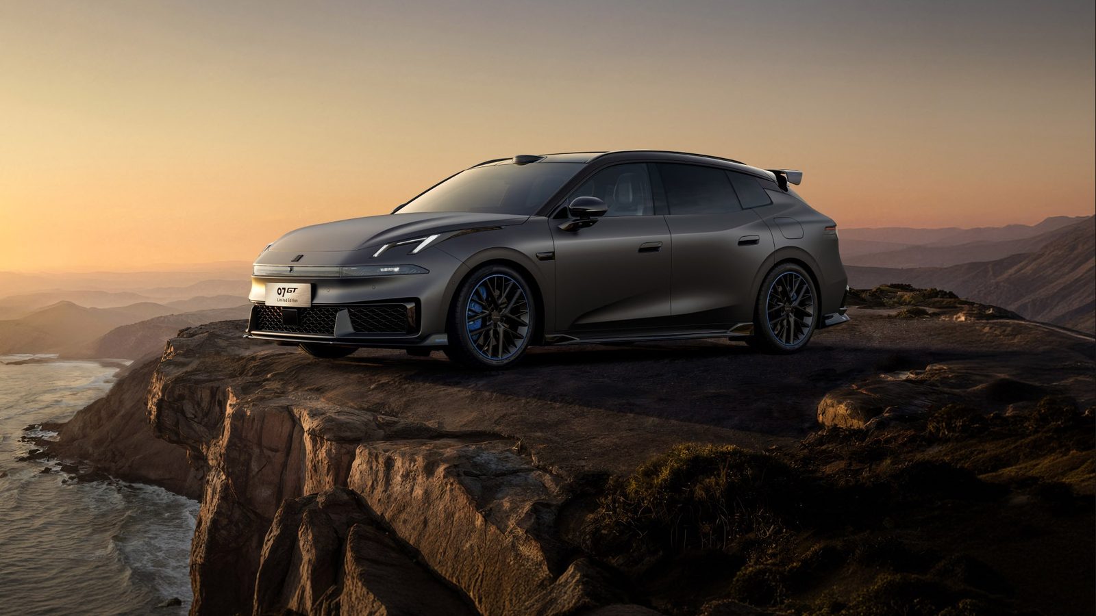 Lynk & Co 07 GT EM-P 2026 — экстерьер, front three quarter rock, рынок China official pre-sale