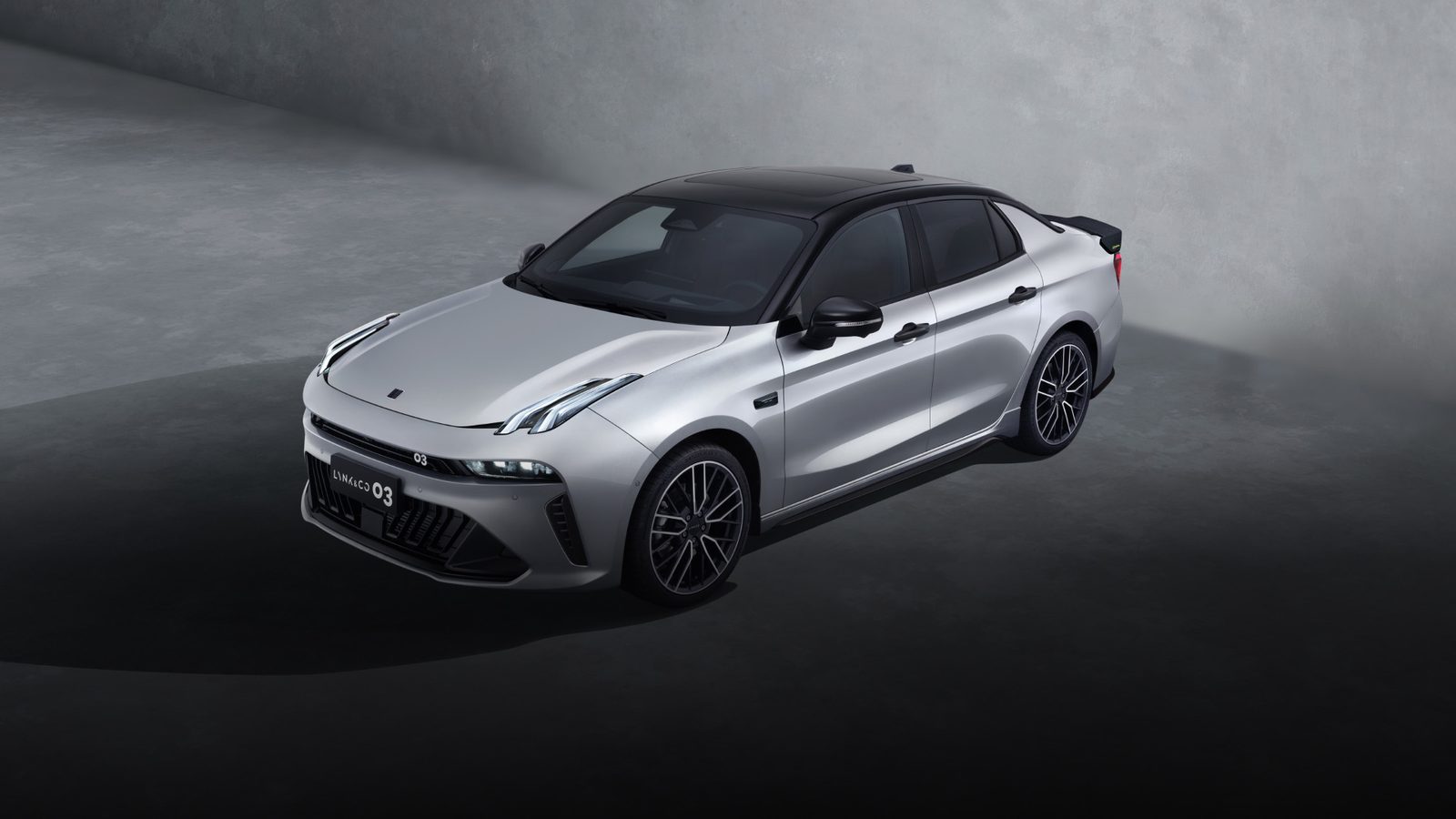 Lynk & Co 03 2025 — главное фото модели, экстерьер, вид спереди 3/4, рынок China